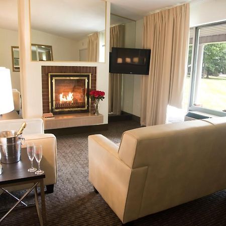 Cove Haven Resort Lakeville Exteriör bild
