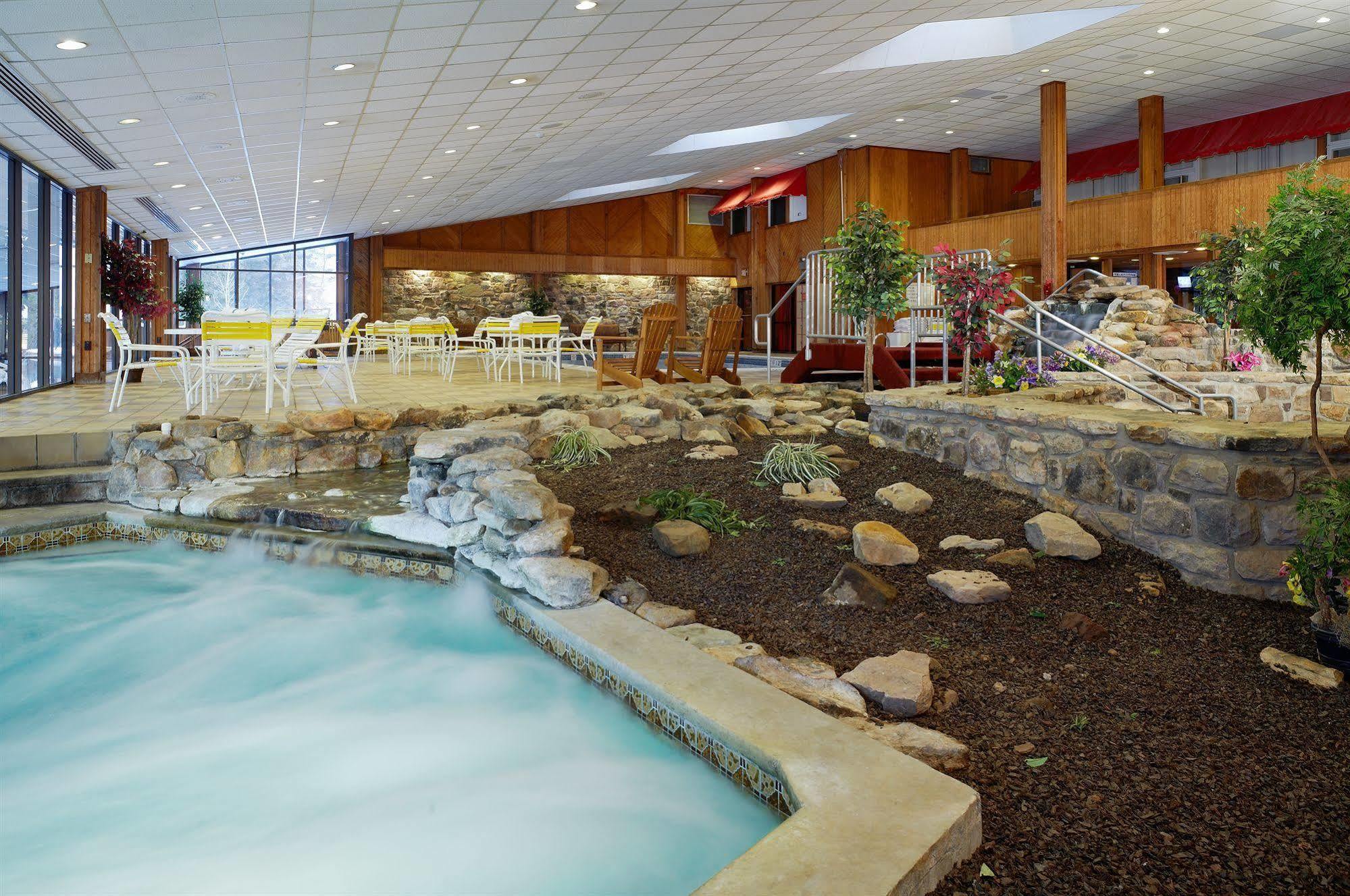 Cove Haven Resort Lakeville Exteriör bild